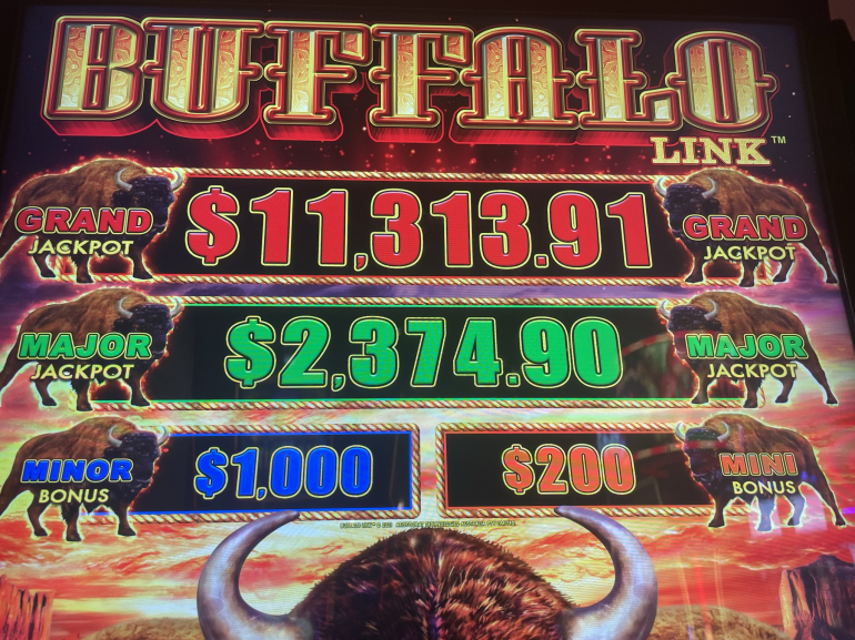 Buffalo Link Slot Machine Review (Aristocrat - RTP 94.90%)